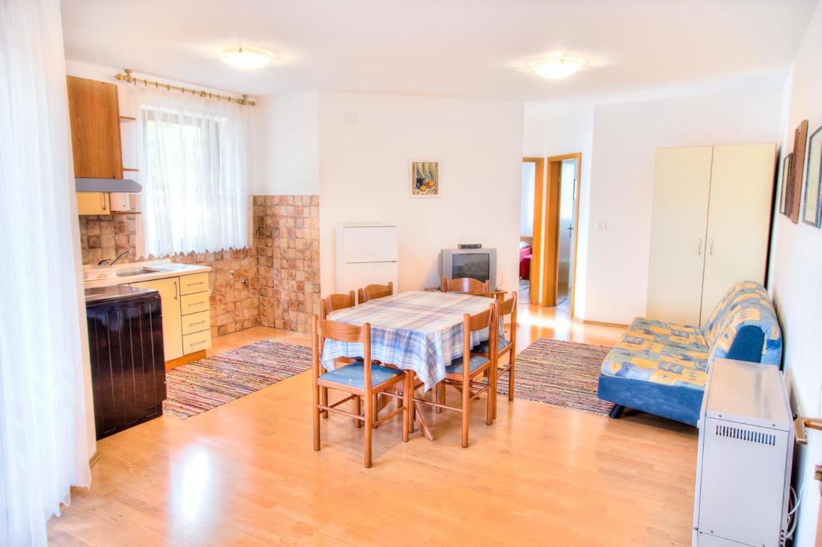Apartment Josip 2011 Фажана Екстер'єр фото
